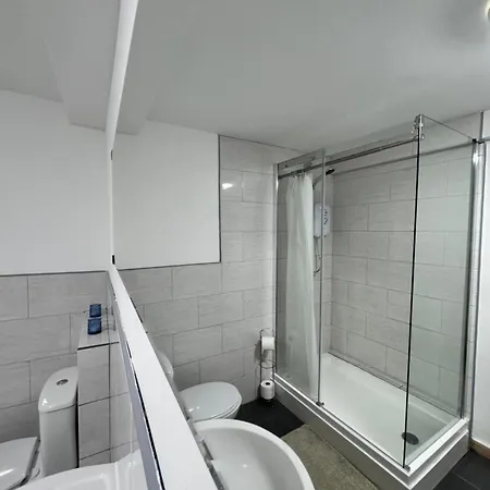 The Rich Living Apartment Manchester Exterior photo